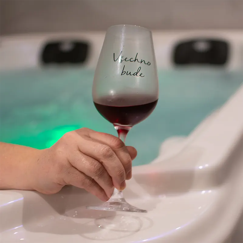 Pohoda ve vířivce aparmán Jaro