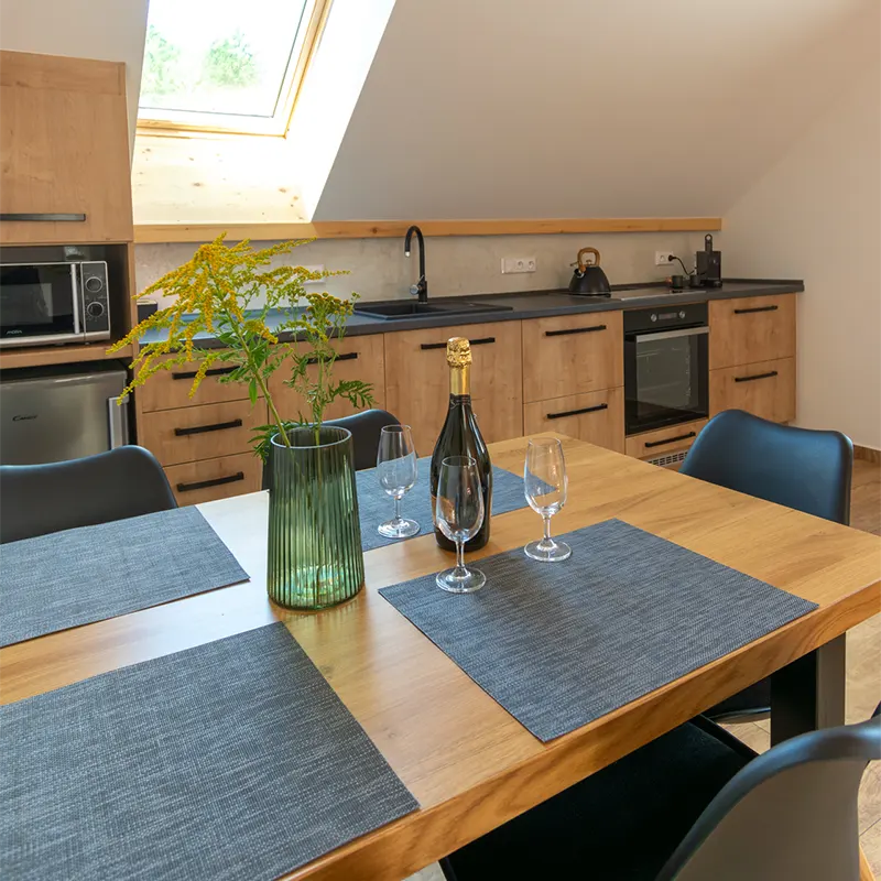 Jídelní stůl apartmán Podzim